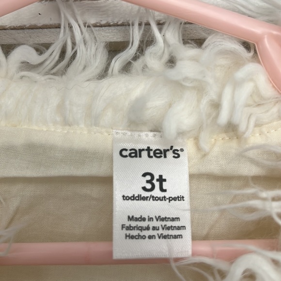 Carter’s Girl Size 3T Vest. Button and loop on top to close. - Picture 2 of 5